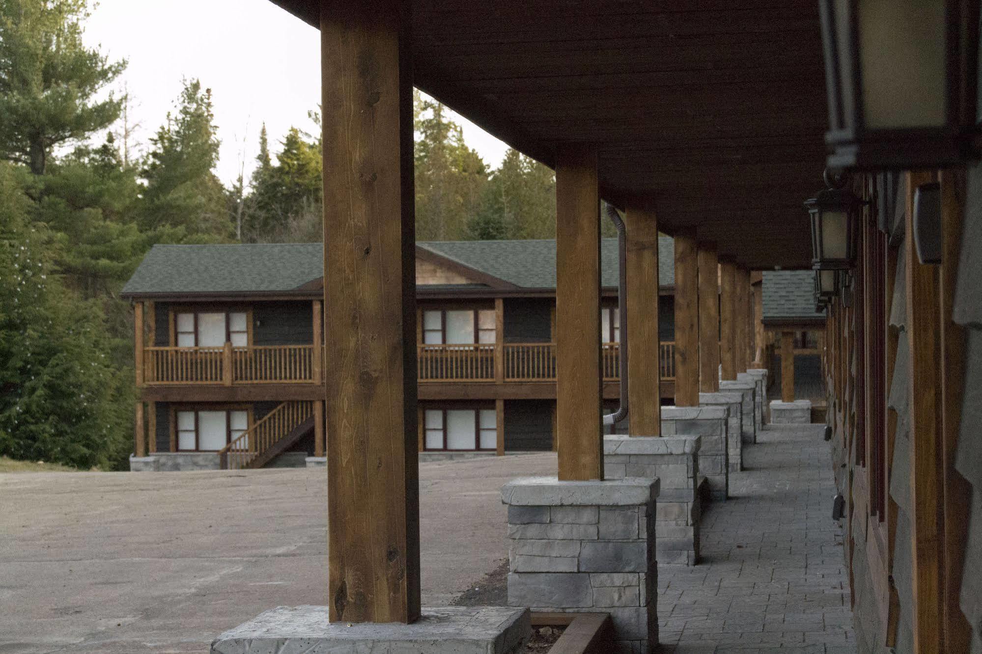 Lake Placid Inn: Residences Exterior photo