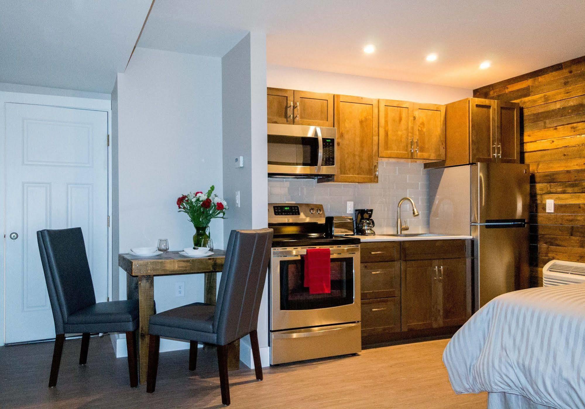 Lake Placid Inn: Residences Exterior photo